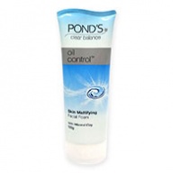 Ponds Cleanser - Oil Control Skin Mattifying Facial Foam + Mineral Clay 100g